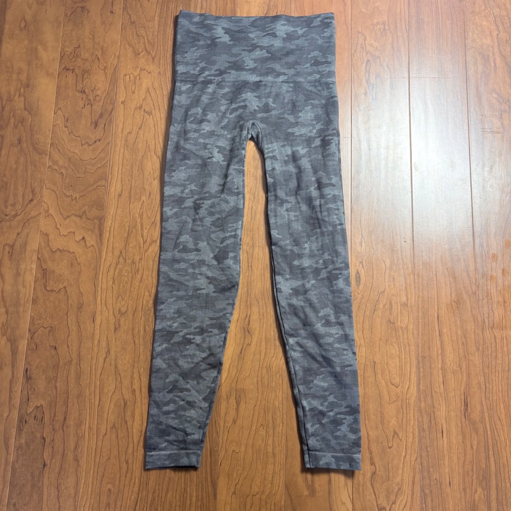 Spanx Look at Me Now Seamless Leggings Grey Camo FL3515 Women Large High Waist
